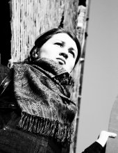 she waits / ***