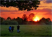 Fotografieren Sie den Sonnenuntergang / ***