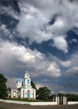 Rot: Der Heilige Kirche der Fürbitte / ***