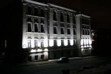 Gebäude / ***