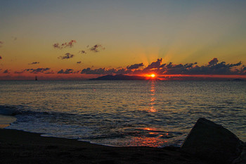 &nbsp; / Perissa Black Sand Beach