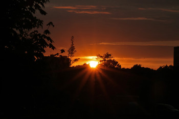 Sonnenuntergang in der Stadt / ***