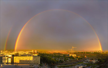 Regenbogen-Sunset / ***