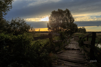 Old Bridge / ***