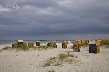 Die Saison ist beendet / Ein Strand im Herbst