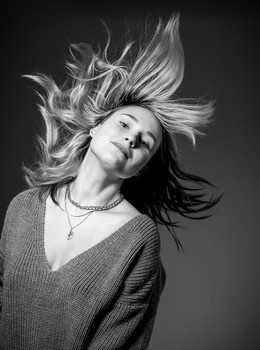 Taya / ***
