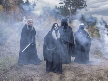 Knights of the apocalypse / ***