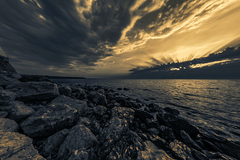 Abendstimmung am Meer / ***