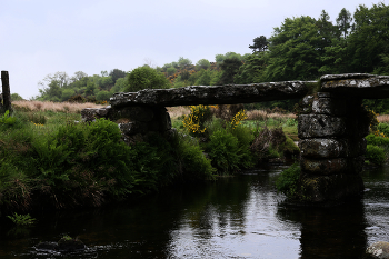 alte Brücke im Dartmoor / aufgenommen während einer Cornwall - Rundreise