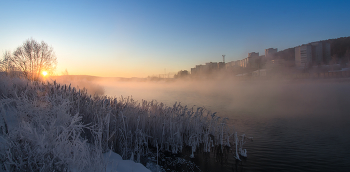 Stadt im Nebel / ***