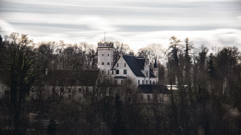 Schwäbisches Schloss / Es sieht man nur im Winter. Wenn die Bäume keine Blätter haben.