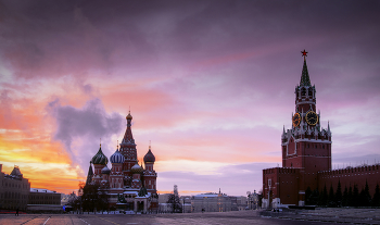 Red Square / ***