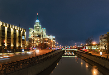 Night Moscow / ***