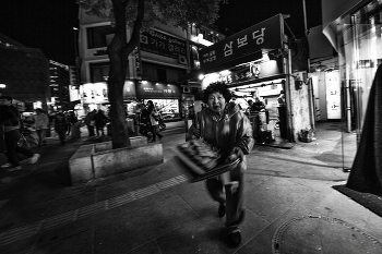 &nbsp; / https://www.youtube.com/watch?v=qWldsl9zy2g