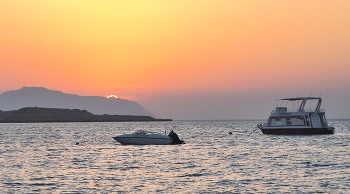 Sonnenaufgang auf dem Meer / ***