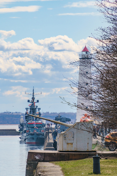 Kronstadt / https://www.instagram.com/vaguro_v_u_v

https://web.facebook.com/evgeniy.vagouro

https://vk.com/e.vaguro

https://www.youtube.com/user/MsREPOMEN

https://zen.yandex.ru/id/6229efa215abe97a09db4a54

https://www.tiktok.com/@vaguro_v_u_v

https://www.youtube.com/watch?v=um-zt7ppjuY