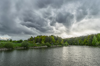 Es gibt kein schlechtes Wetter / ***