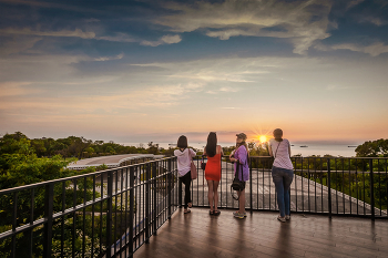 Bei Sonnenuntergang / ***