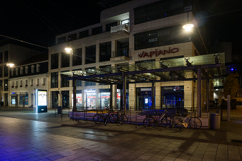 &nbsp; / ================