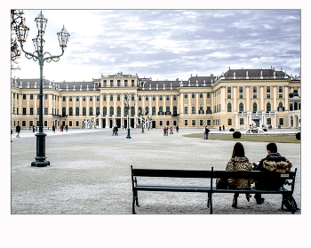 SCHÖN­BRUNN-WIEN / ***