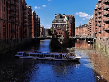 Wasserschloss Hamburg / ***