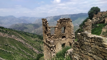 Im Laufe der Jahrhunderte. / ***