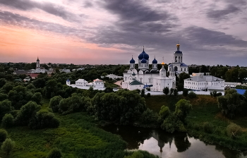 Bogolyubskii Kloster / ***