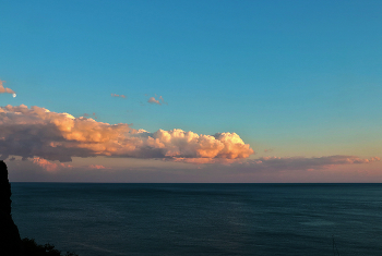 Sonnenuntergang über dem Meer / ***