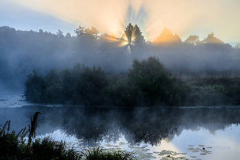 Bei Sonnenaufgang. / ***