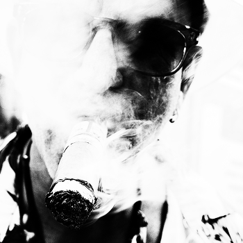 Smoke / ***