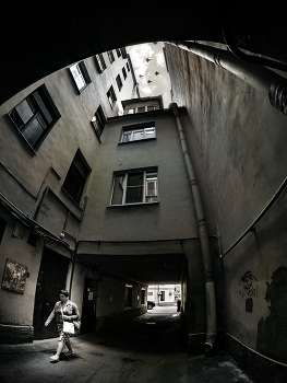 Courtyard / ***