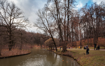 Im Herbst des Parks ... / ***