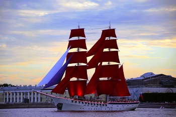 Scarlet Sails / ***