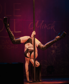 POLE DOLL- exotic dance championship 2022 / https://www.youtube.com/watch?v=_d7Y4TA9kCs&amp;t=1s


https://www.tiktok.com/@vaguro_v_u_v?lang=ru-RU