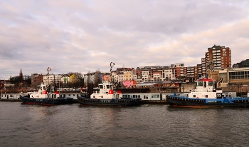 Hamburg / ***