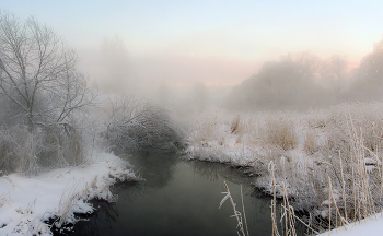 frostigen Morgen am Fluss / ***