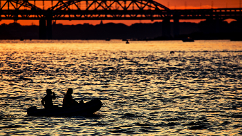 Sonnenuntergang über der Bucht / ***