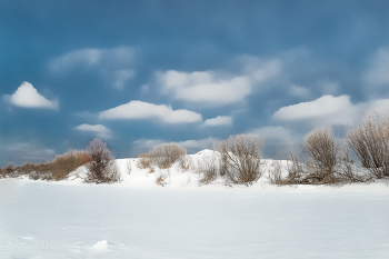 Februar / ***