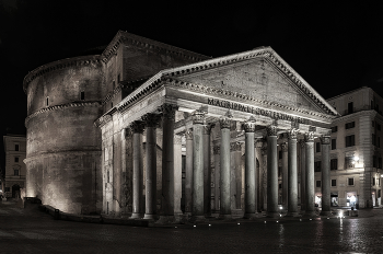 Pantheon / ...