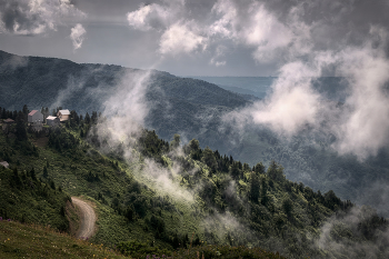 Clouds Are Climbing Up / ***