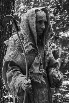 Angst / ***