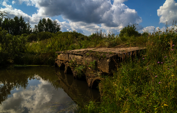 Old Bridge / ***