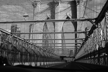 Brooklyn-Brücke / ***