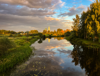 Early Autumn / ***