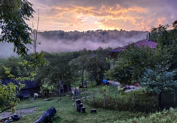 Abend im Dorf ... / ***