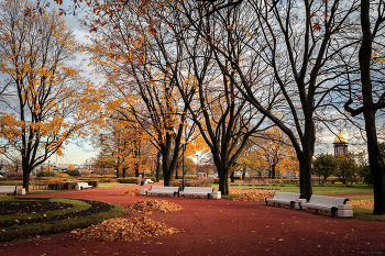 Im Herbst des Parks ... / ***