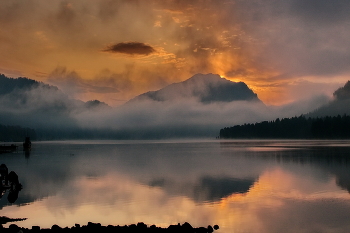 Bei Sonnenaufgang / ***