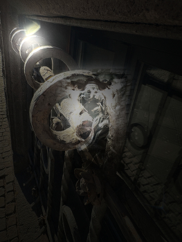 In a row / Entangled