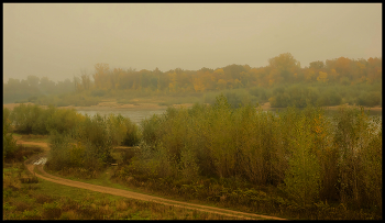 Nebel über dem Fluss / ***