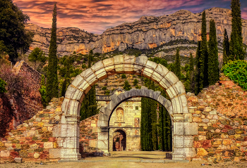 Scala Dei - Cartoixa i serra Montsant al fons - Priorat (2) / Scala Dei - Cartoixa i serra Montsant al fons - Priorat (2)